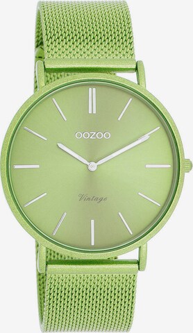 OOZOO Analog Watch in Green: front