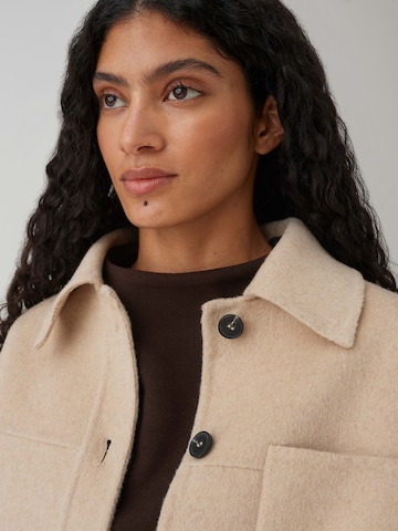 OPUS Tussenjas 'Helia' in Beige