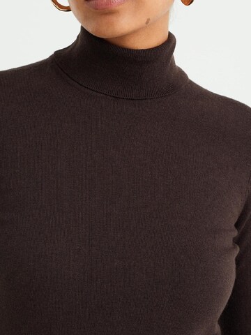 WE Fashion Sweater in Brown