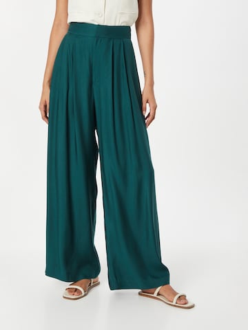 Ted Baker Wide leg Pleat-Front Pants 'Krissi' in Green: front