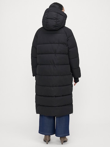 Vero Moda Petite Зимно яке 'VMELANOR LAURIE' в черно