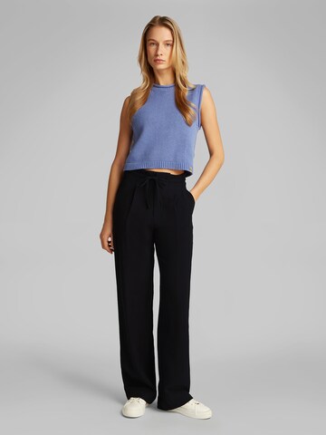 Calvin Klein Jeans Lużny krój Cygaretki w kolorze czarny