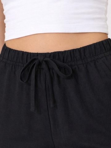 fashionshowcase Loosefit Bukser 'SOREYA' i sort