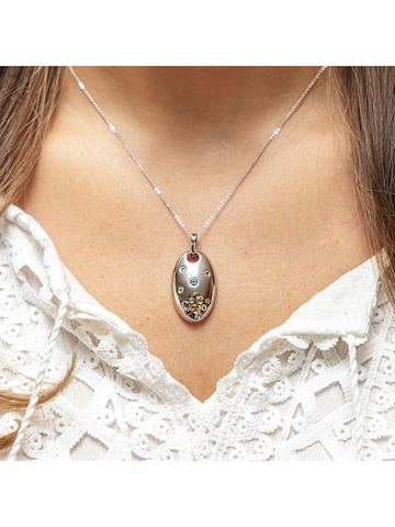 Chaîne Zeeme en blanc : devant