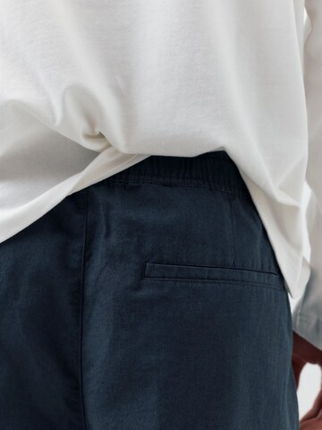 Pull&Bear Loose fit Trousers in Blue