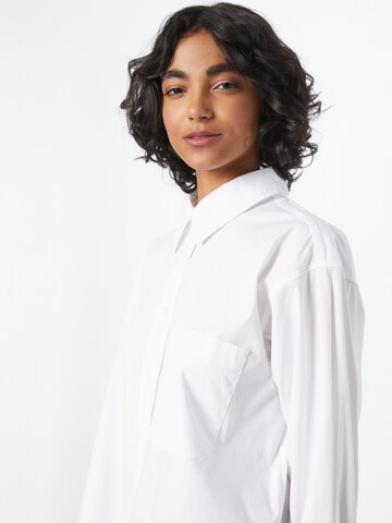 TOM TAILOR DENIM - Blusa en blanco