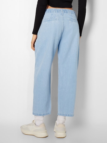 Bershka Regular Jeans in Blauw