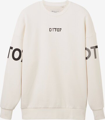 Sweat-shirt TOM TAILOR DENIM en blanc : devant