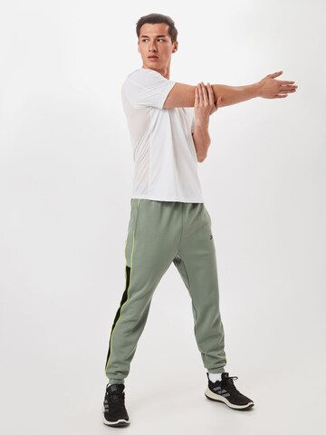 Reebok Tapered Workout Pants 'WORKOUT READY' in Green