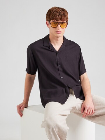TOPMAN - Ajuste regular Camisa en negro: frente