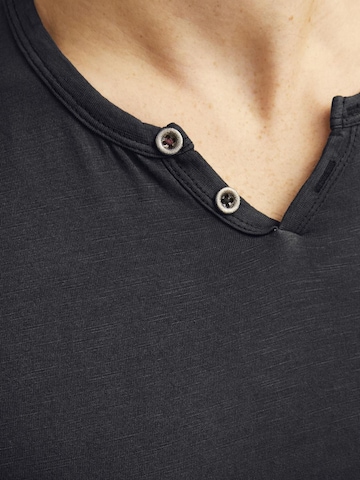 JACK & JONES - Ajuste regular Camiseta 'Split' en negro