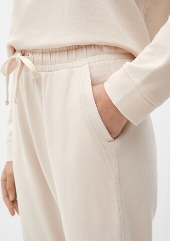 s.Oliver Tapered Pants in Beige