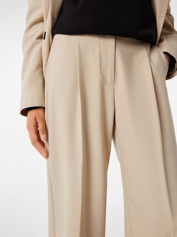 Bershka Loose fit Pleat-Front Pants in Beige