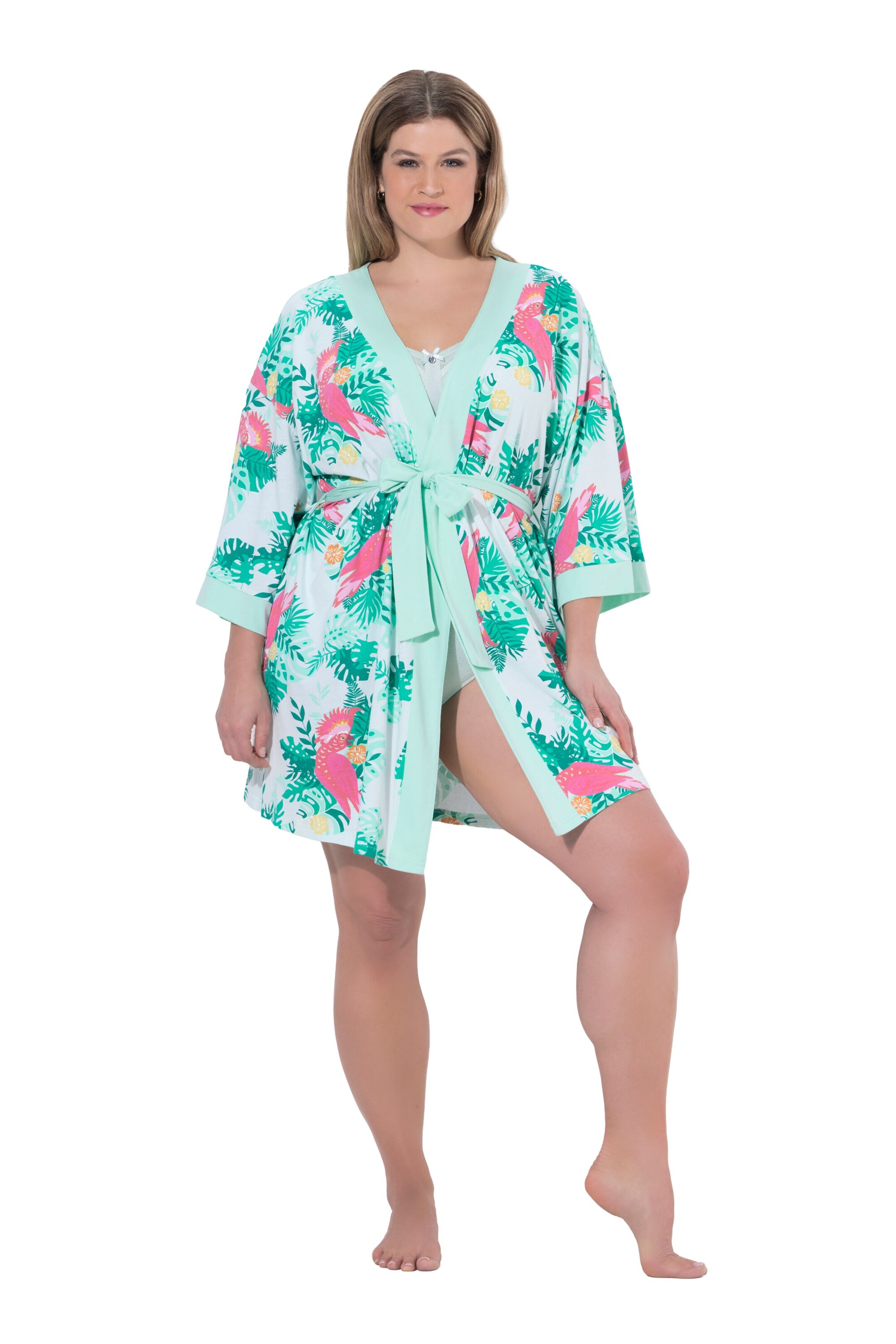 Ulla Popken Short Bathrobe in Green: front