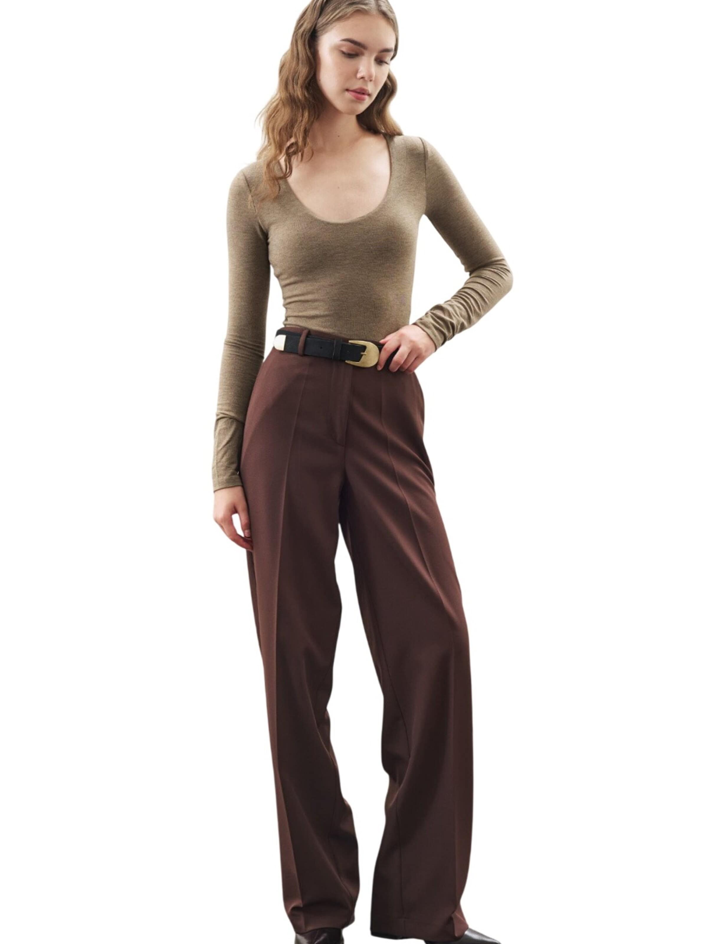 MANUKA Regular Trousers in Brown