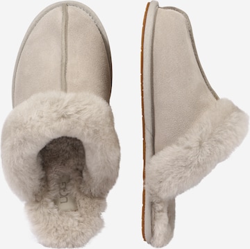 UGG Tøfler 'Scuffette II' i beige