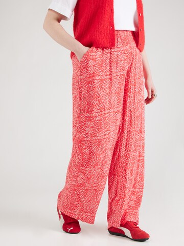 Wide leg Pantaloni 'VMCMENNY' di Vero Moda Curve in rosso: frontale