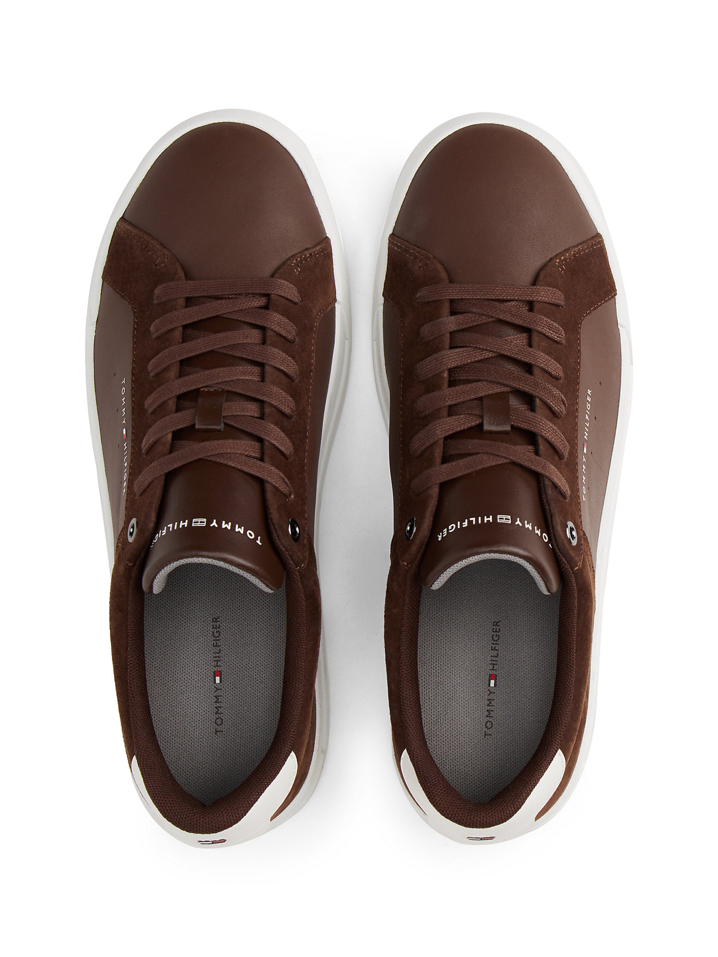 TOMMY HILFIGER Sneaker in Braun