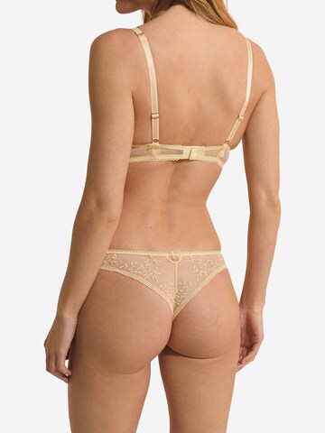 ETAM Thong 'Amazone' in Beige