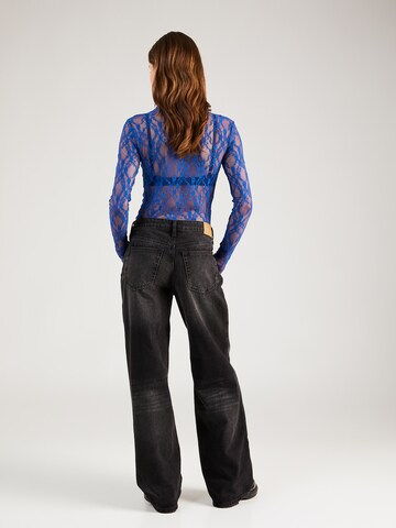 melns WEEKDAY Vaļīgs piegriezums Džinsi 'Ampel'