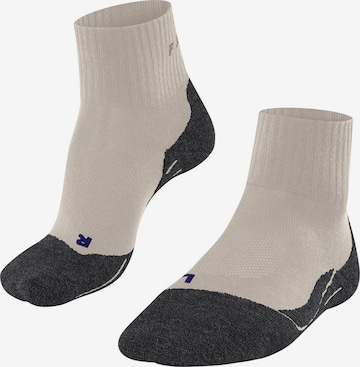 FALKE Sportsocken 'TK2 Explore Cool Short' in Beige: Vorderseite