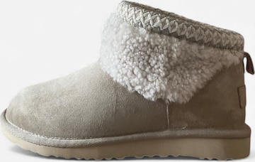 Begoria Boots in Beige: front