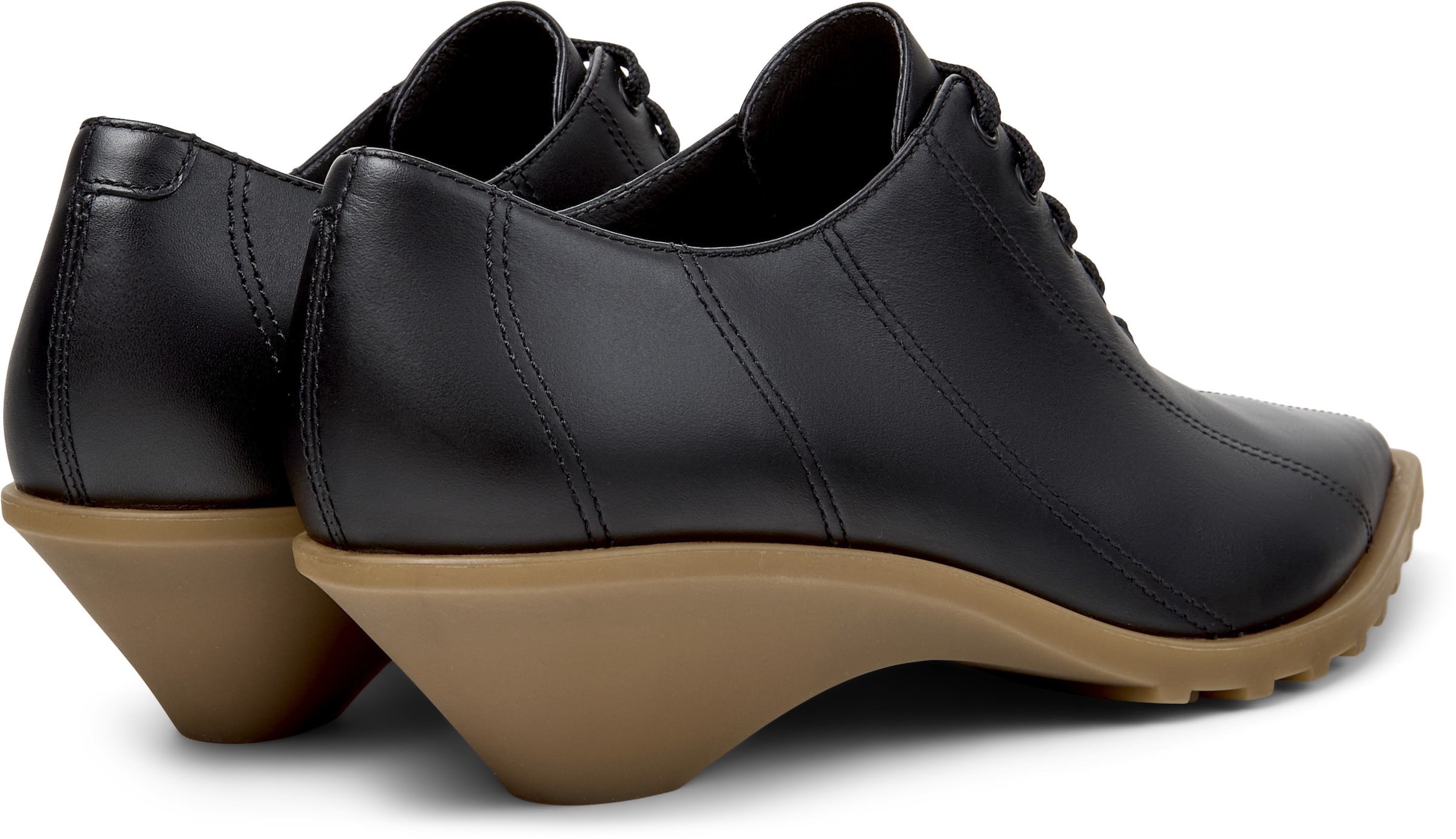 Scarpa stringata 'Anita' di CAMPER in nero