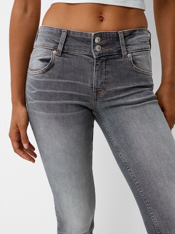 Bershka Bootcut Džíny – šedá