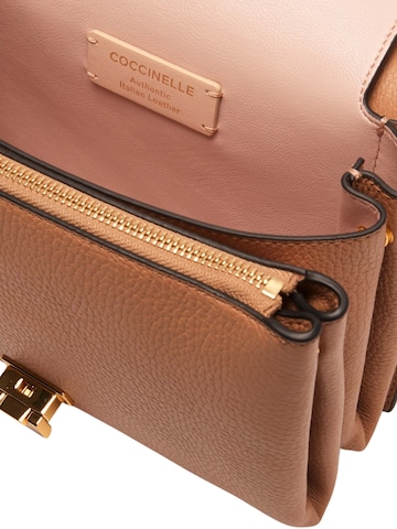 Borsa a mano 'COCCINELLE ALETTIS' di Coccinelle in marrone