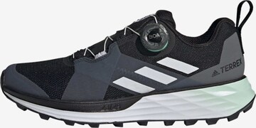 Chaussure de course 'Two' ADIDAS TERREX en noir : devant