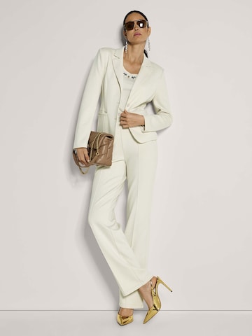 MADELEINE Blazer in Weiß