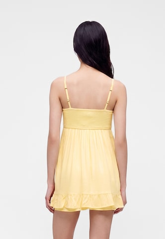 Robe d’été HOLLISTER en jaune