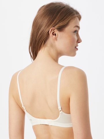 SLOGGI Σουτιέν για T-Shirt Σουτιέν 'WOW Comfort 2.0' σε λευκό