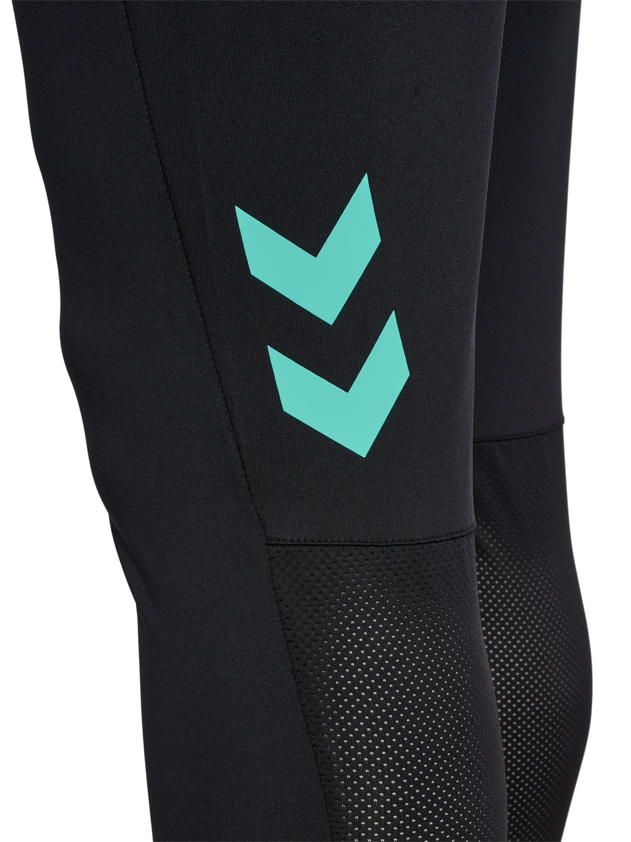 Hummel Regular Sports trousers in Black