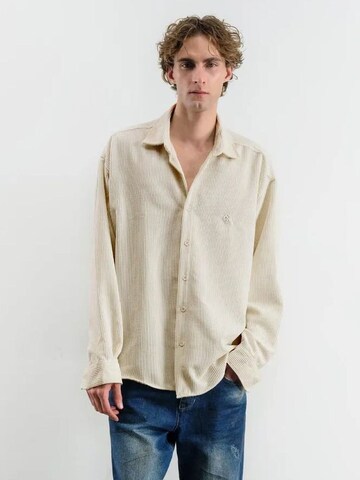 Giesto Comfort fit Button Up Shirt in Beige: front