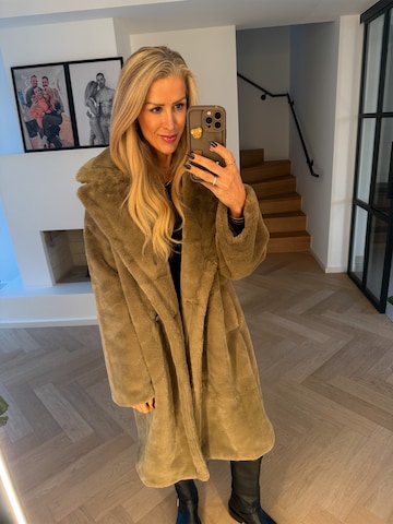 Cappotto di mezza stagione di VERSTIQUE in marrone