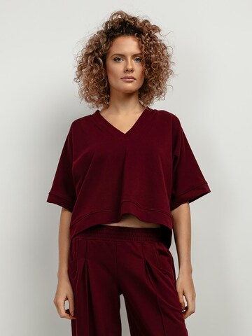 TESSITA Oversized Shirt in Red: front