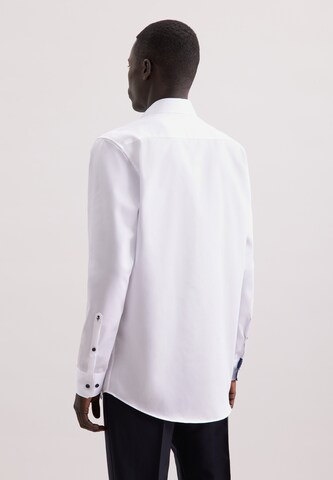 Fit confort Chemise business 'SMART ESSENTIALS' SEIDENSTICKER en blanc