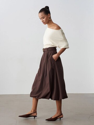 Dilvin Skirt in Brown