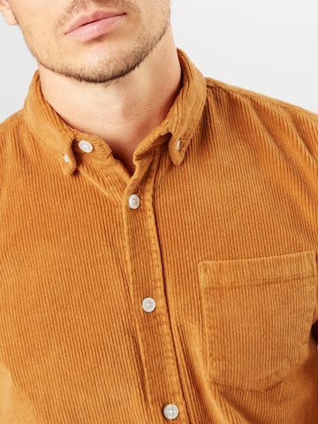 Redefined Rebel Klasický střih Košile 'Sean' – oranžová