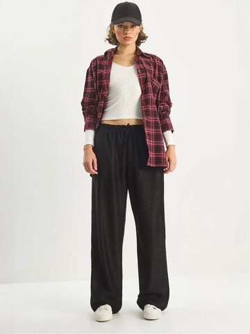 Bianco Lucci Trousers in Black