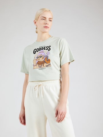 Iriedaily T-shirt 'No Goddess' i grön: framsida