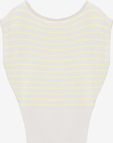 Pull&Bear Pullover in Gelb: Vorderseite