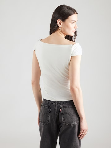 LEVI'S ® T-shirt 'TORI' i vit