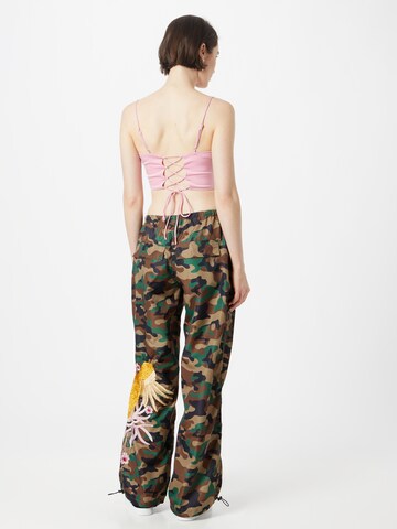 Regular Pantaloni cu buzunare de la Nasty Gal pe verde