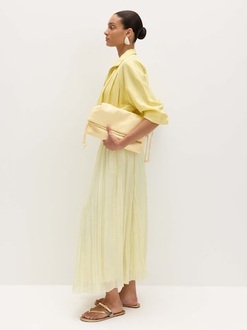 Gonna di Marks & Spencer in giallo
