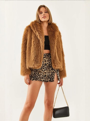 Bianco Lucci - Casaco meia-estação em castanho: frente