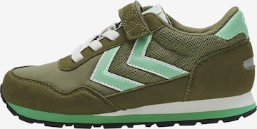 Hummel Sneakers in Groen: voorkant