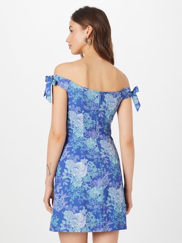 Robe 'Bardot' Chi Chi London en bleu