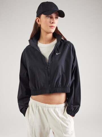 Nike Sportswear Демисезонная куртка в Черный: спереди